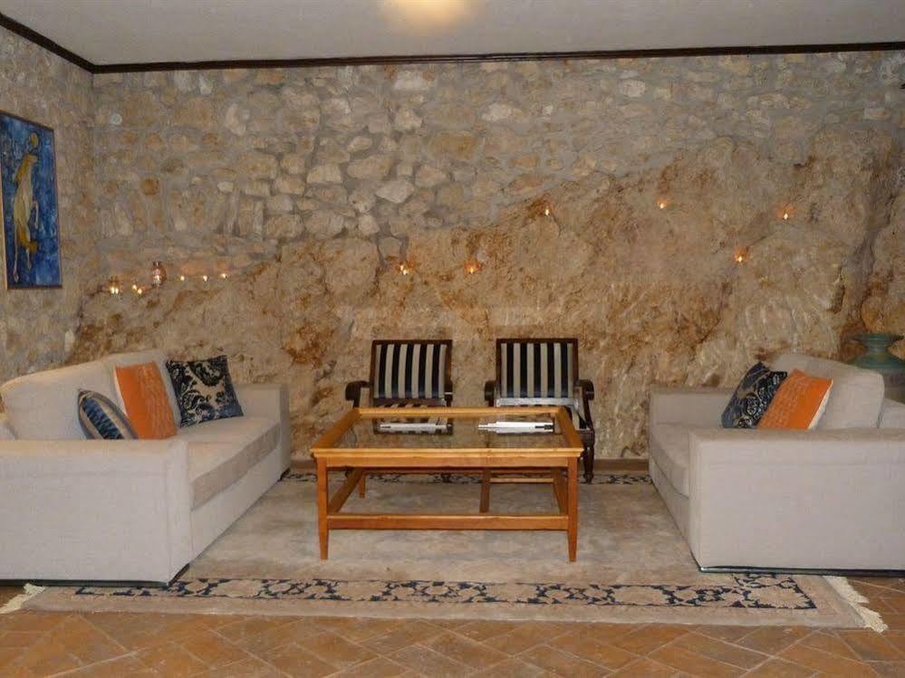 Casale San Pietro Bed & Breakfast Anagni Bagian luar foto