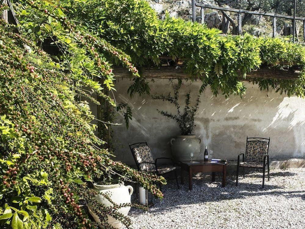 Casale San Pietro Bed & Breakfast Anagni Bagian luar foto